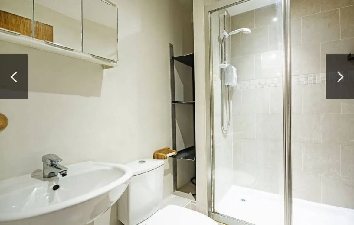 استودیو فلت Greyhound Hill NW4 — لندن £۱۲۵۰