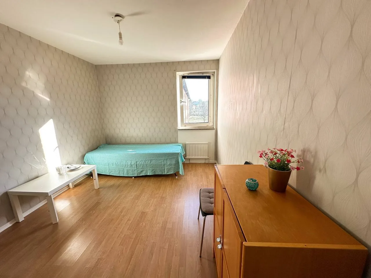 اجاره یک اتاق در فرولوندا با وسایل اولیه