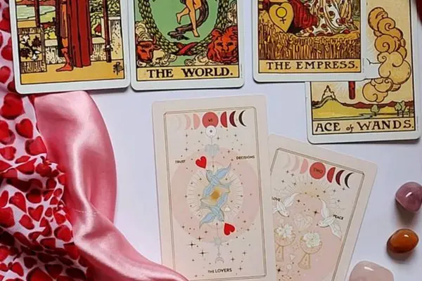 🔮 فال تاروت و پاسور — نیت احساسی، کاری، آینده و فرصت‌های تازه — مسقط